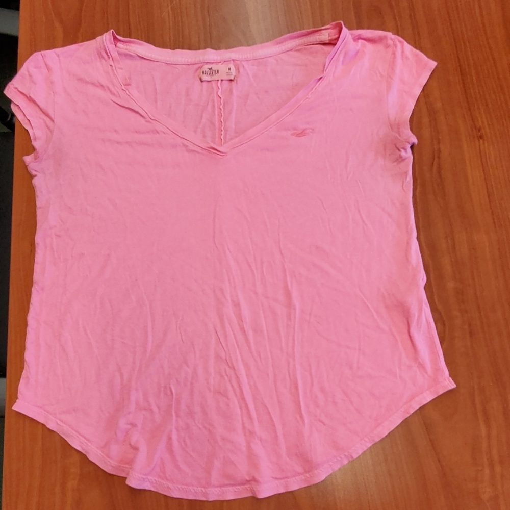 Hollister tee
